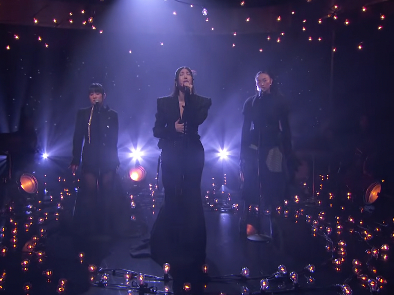 HUNTR/X Deliver Symphonic Golden Performance on Kimmel